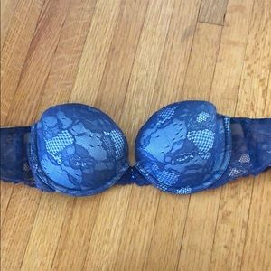 Victoria’s Secret strapless bra